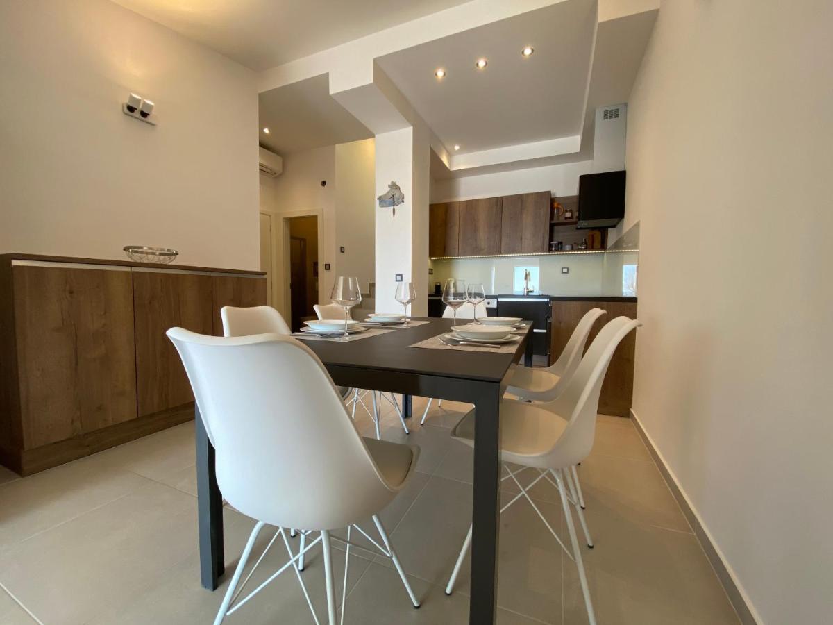Holiday House Laura Vir Ngoại thất bức ảnh