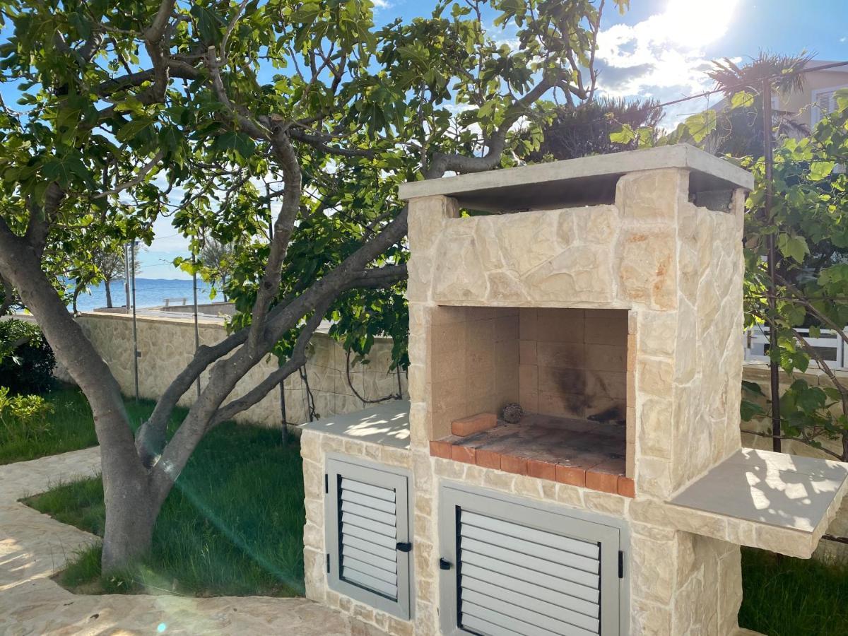 Holiday House Laura Vir Ngoại thất bức ảnh
