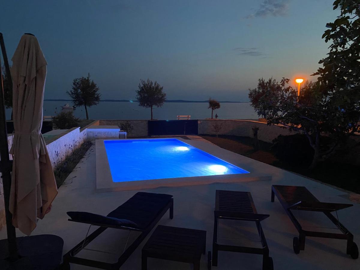 Holiday House Laura Vir Ngoại thất bức ảnh